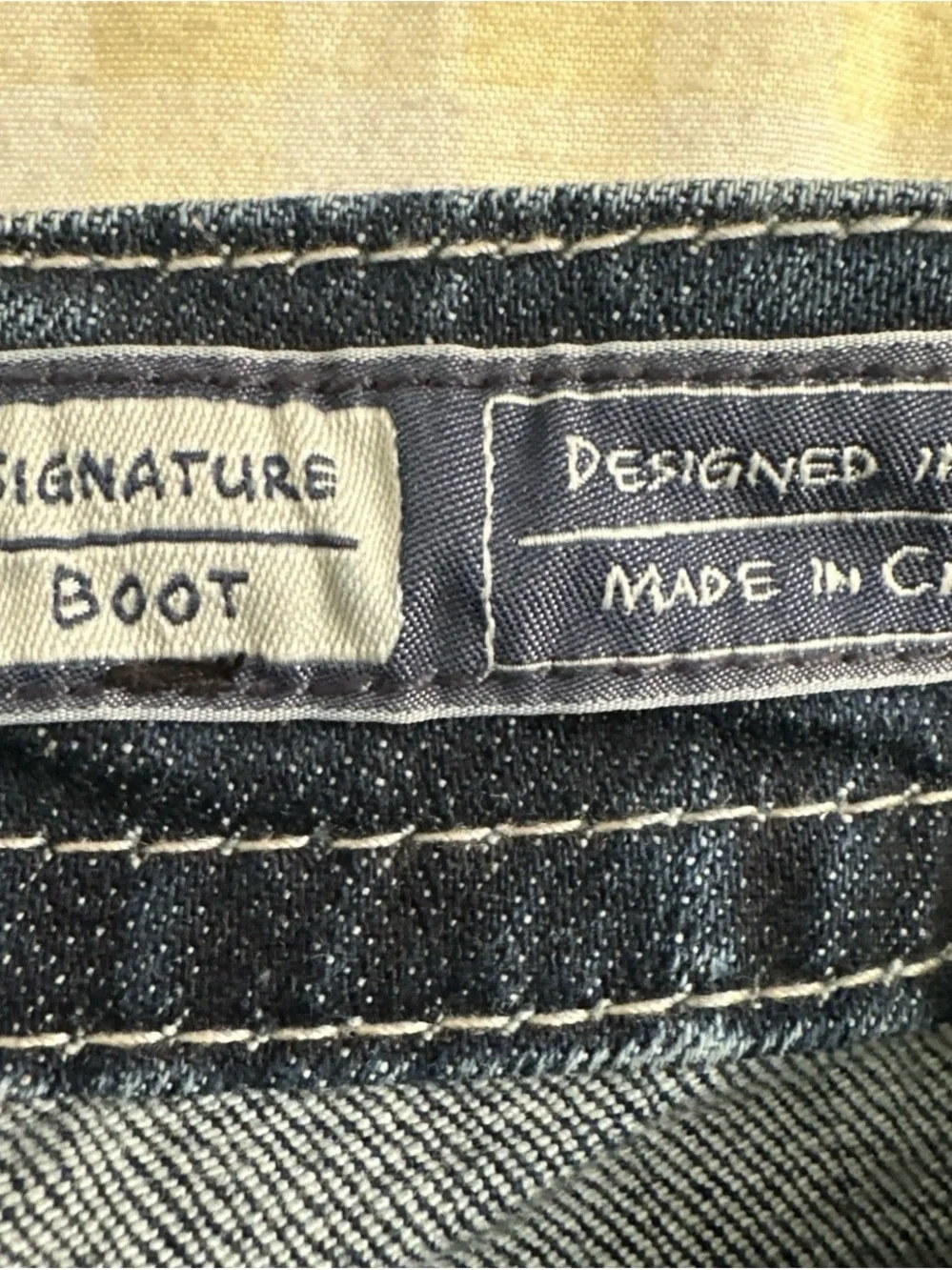 Y2K Miss Me Women's Mid-Rise Flared Vintage Wash Jeans 28x33. #359CL